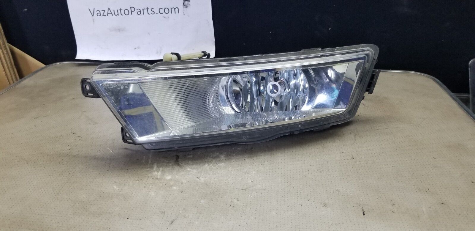 Skoda Rapid 2012-2017 Front Fog Light Lh Passenger Side 5JA941699
