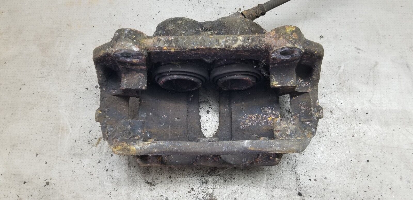 VAUXHALL VIVARO Brake Caliper Drivers Front 2013 2.0 Diesel X83 - Image 6