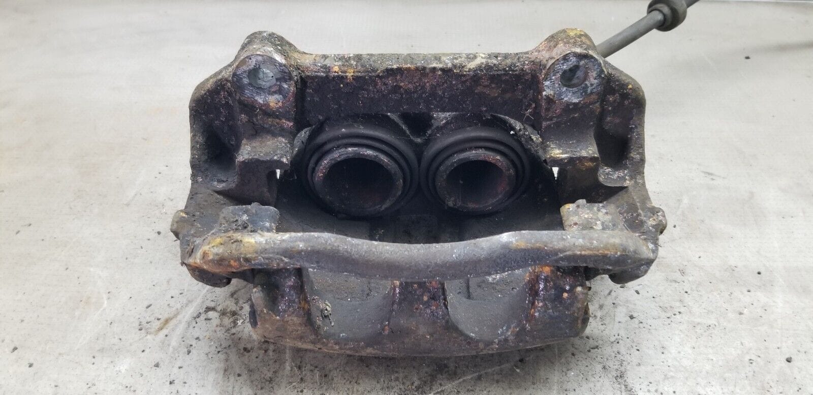 VAUXHALL VIVARO Brake Caliper Drivers Front 2013 2.0 Diesel X83 - Image 7