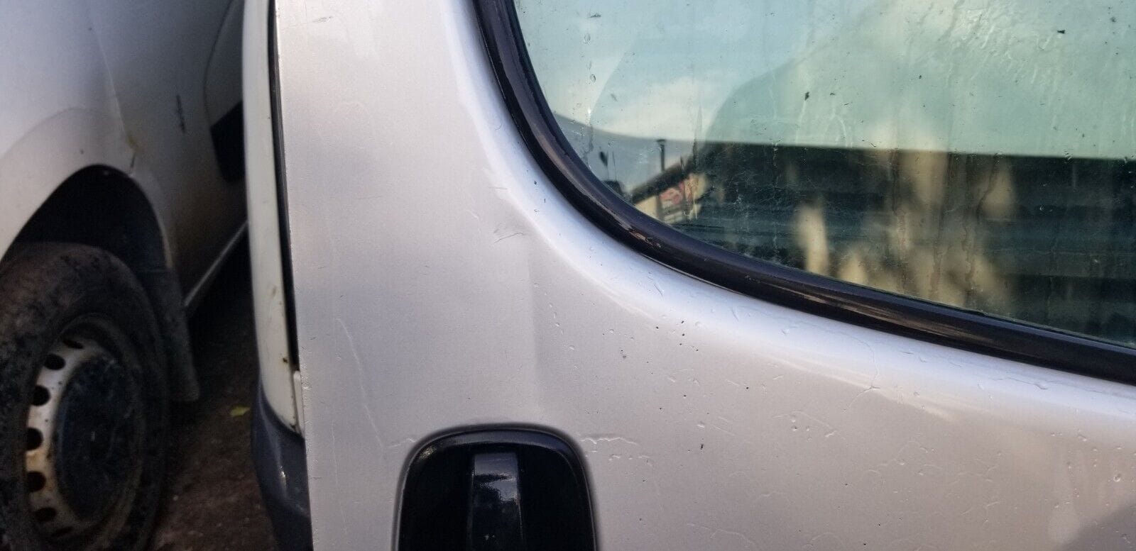 Vauxhall Vivaro Driver Side Door Silver - Image 3