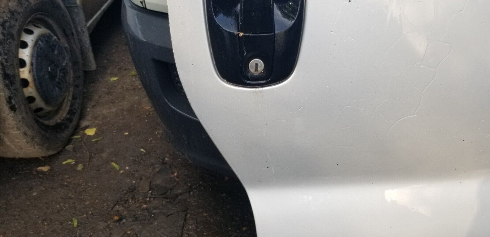 Vauxhall Vivaro Driver Side Door Silver - Image 5