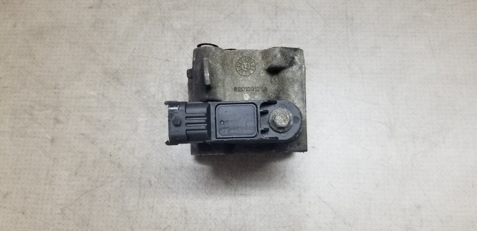 Vauxhall Vivaro Trafic 07-14 2.0 M9R-630 Flange Suction Pipe Sensor 8201001358