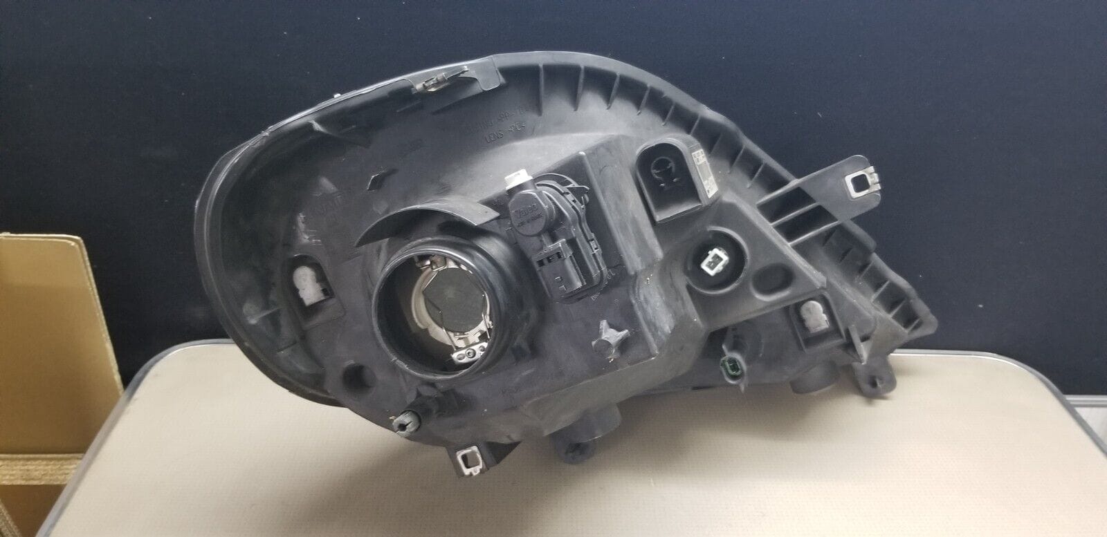 Vauxhall Vivaro 2010 (2006-2014) Left Near Side Headlight Headlamp 93859831 - Image 3