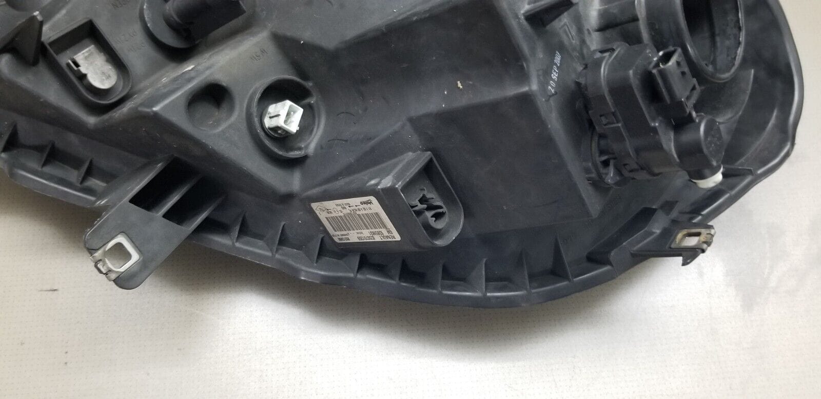 Vauxhall Vivaro 2010 (2006-2014) Left Near Side Headlight Headlamp 93859831 - Image 5