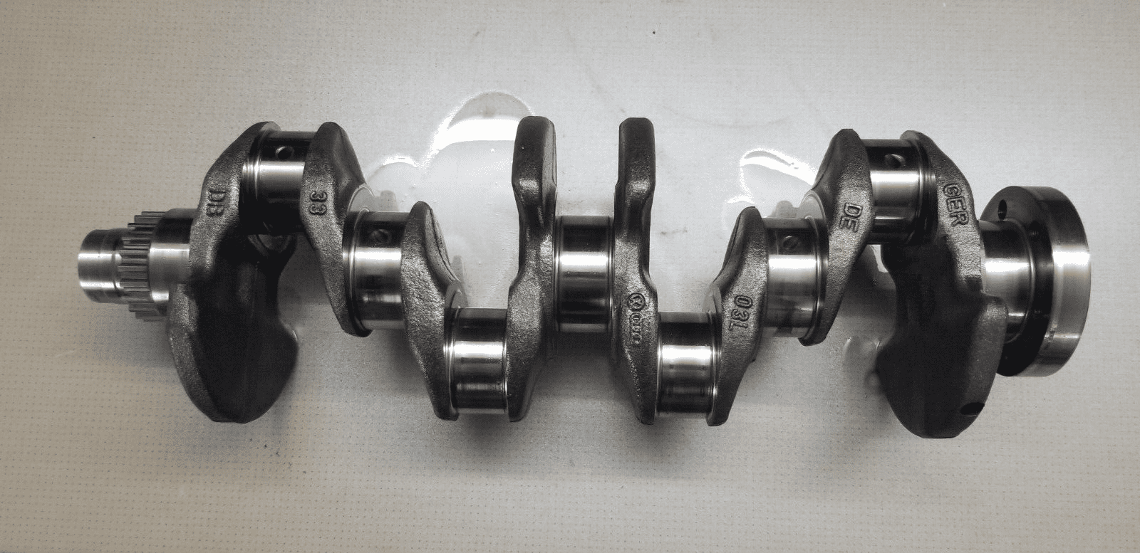 Volkswagen Passat 2010 - Crankshaft 2.0T TDI 03L