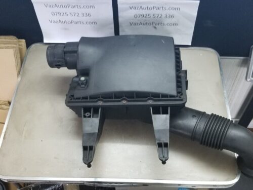 VW CRAFTER 2.0  AIR FILTER BOX 2E0129601D HVW9065280206 2015