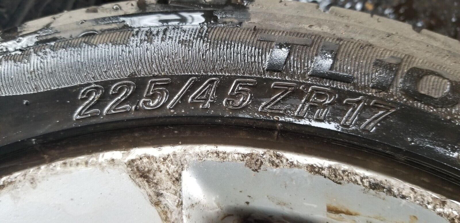 VW Passat B6 Alloy Wheels & Tyres 235 45 17" 3C0601025E - Image 16