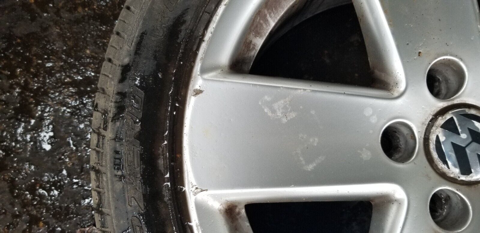 VW Passat B6 Alloy Wheels & Tyres 235 45 17" 3C0601025E - Image 4