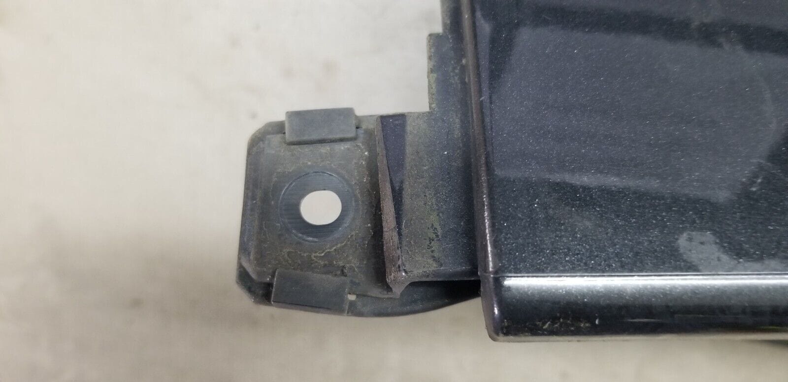 Renault Traffic Right Rear Upper Corner Trim 909000150R |O - Image 7