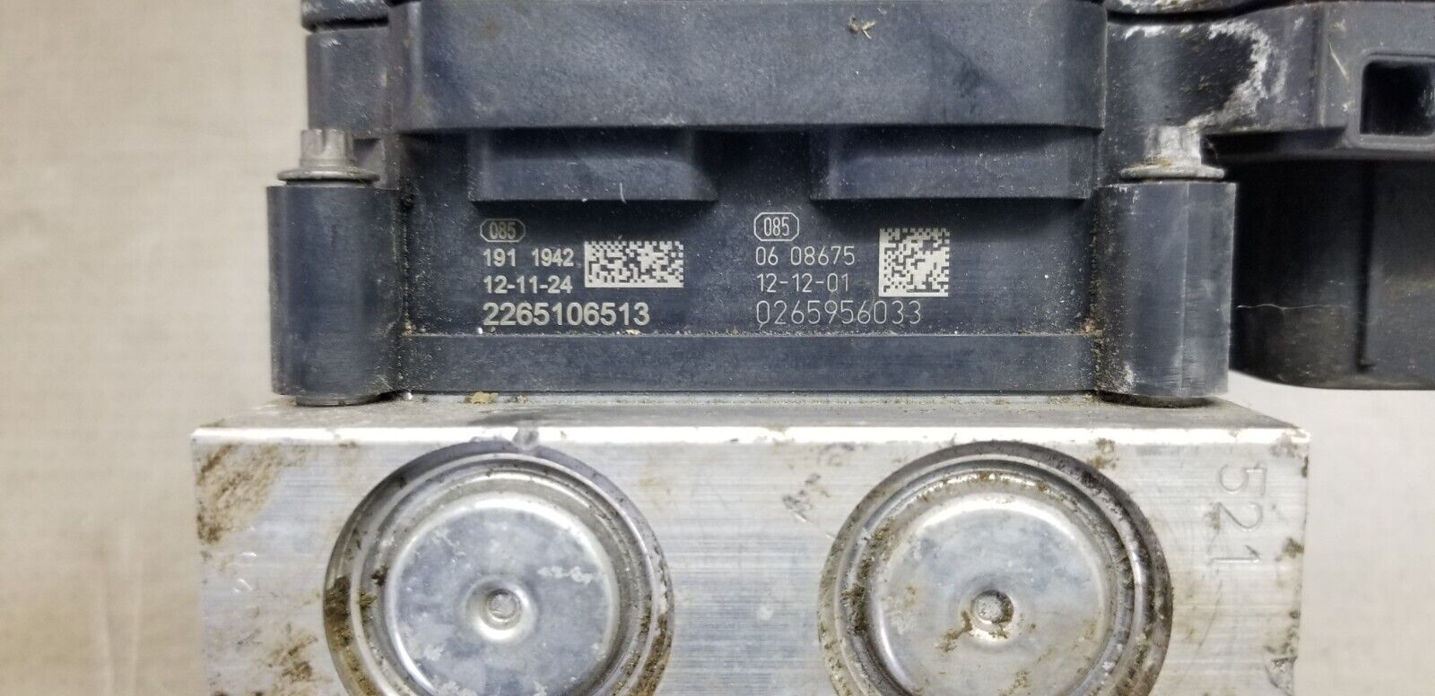 Close-up of A9069008401 part number