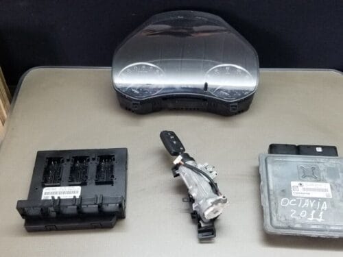 2009-2013 SKODA OCTAVIA 1.6 TDI ENGINE ECU KIT 03L906023LP