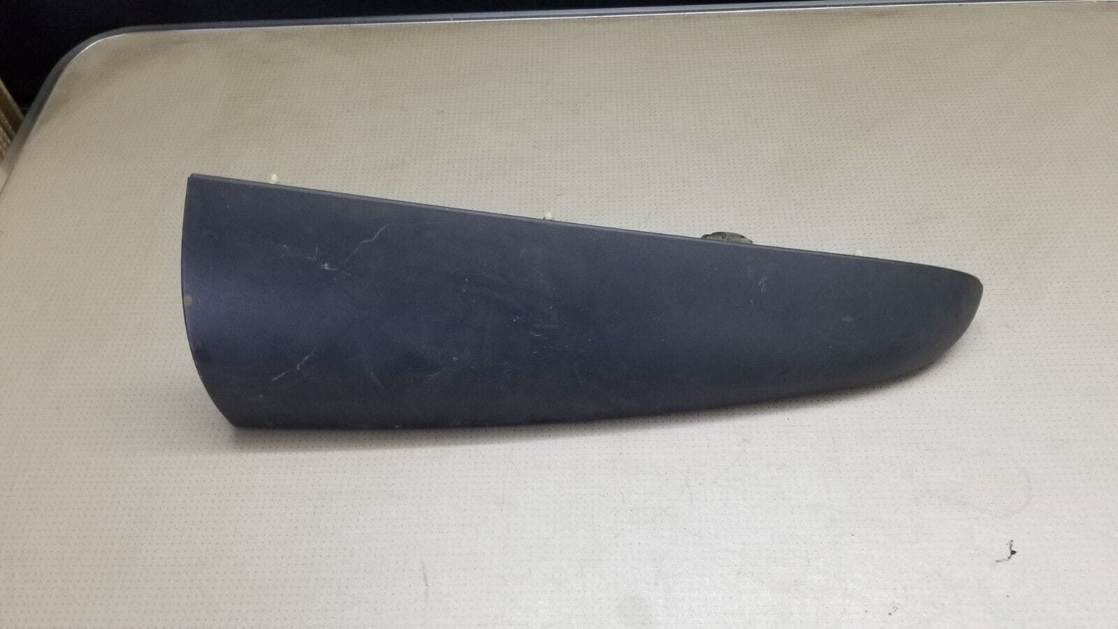 2012 RENAULT KANGOO REAR LEFT UPPER LIGHT COVER 8200499014 - Image 5