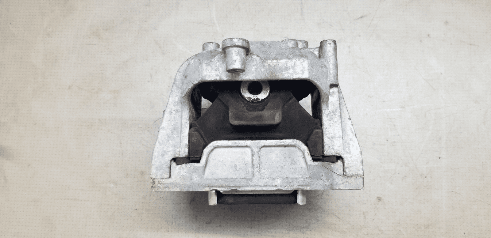 2014 VW PASSAT B7 1.6TDI ENGINE MOUNT BRACKET DRIVER SIDE 1K0199262CN - Image 5