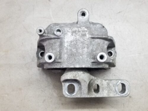 2014 VW PASSAT B7 1.6TDI ENGINE MOUNT BRACKET DRIVER SIDE 1K0199262CN