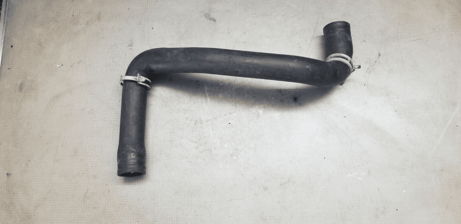 2016 FORD KUGA MK2 - 2.0 TDCI RADIATOR WATER COOLANT PIPE FV41-8260-AC - Image 3