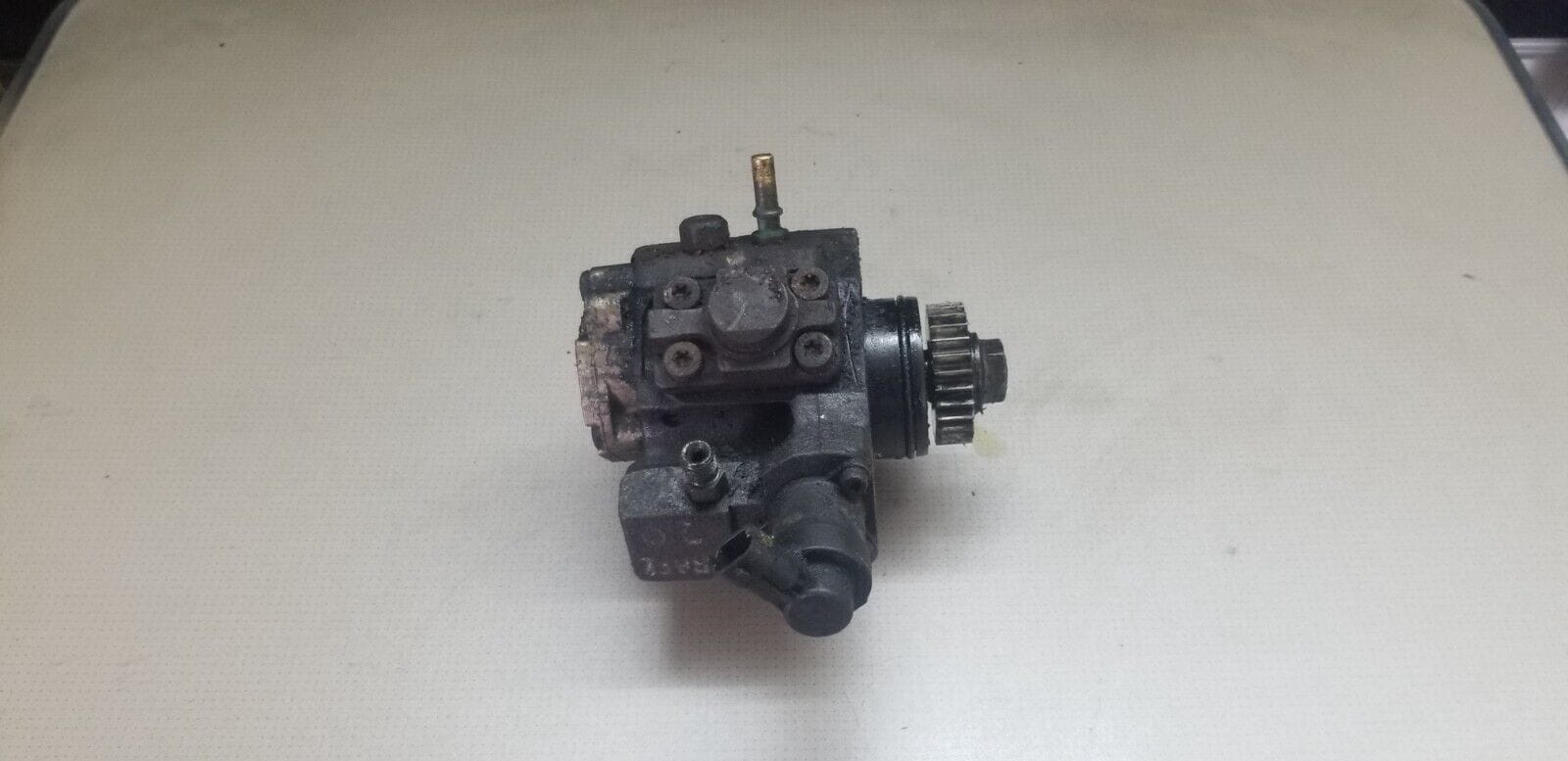 Vivaro Trafic Primastar 2.0 CDTI - Diesel Fuel Pump - Bosch 0445010170 - Image 4