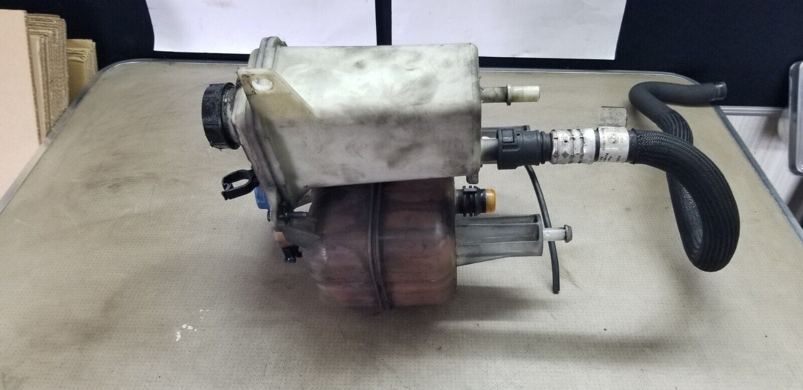 Citroen Relay Peugeot Boxer 2018 Coolant & Power Steering Reservoirs - Image 5