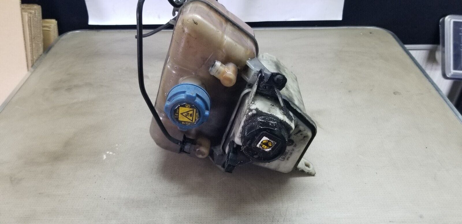 Citroen Relay Peugeot Boxer 2018 Coolant & Power Steering Reservoirs