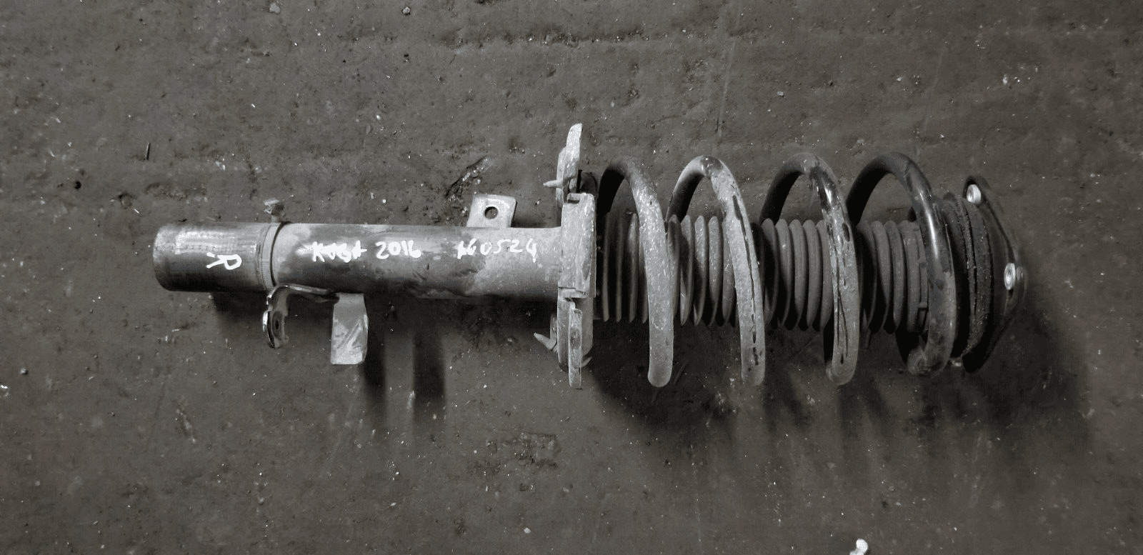 FORD KUGA MK2 2.0 DIESEL SHOCK ABSORBER FRONT RIGHT DRIVER SIDE 2016