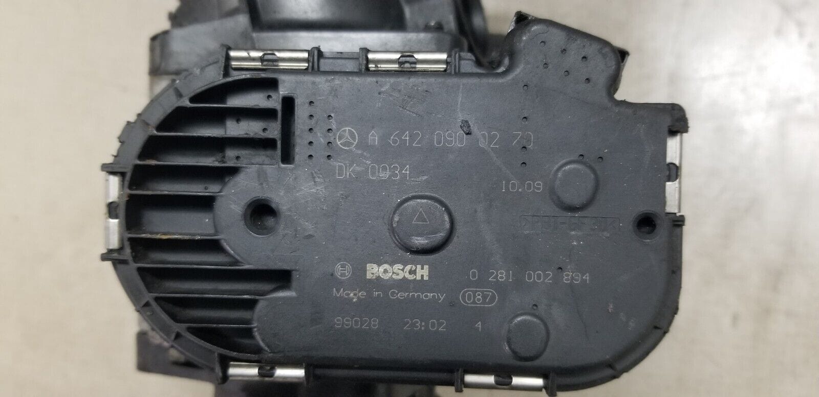 MERCEDES-BENZ E CLASS W212 DIESEL THROTTLE BODY A6420900270 - Image 4