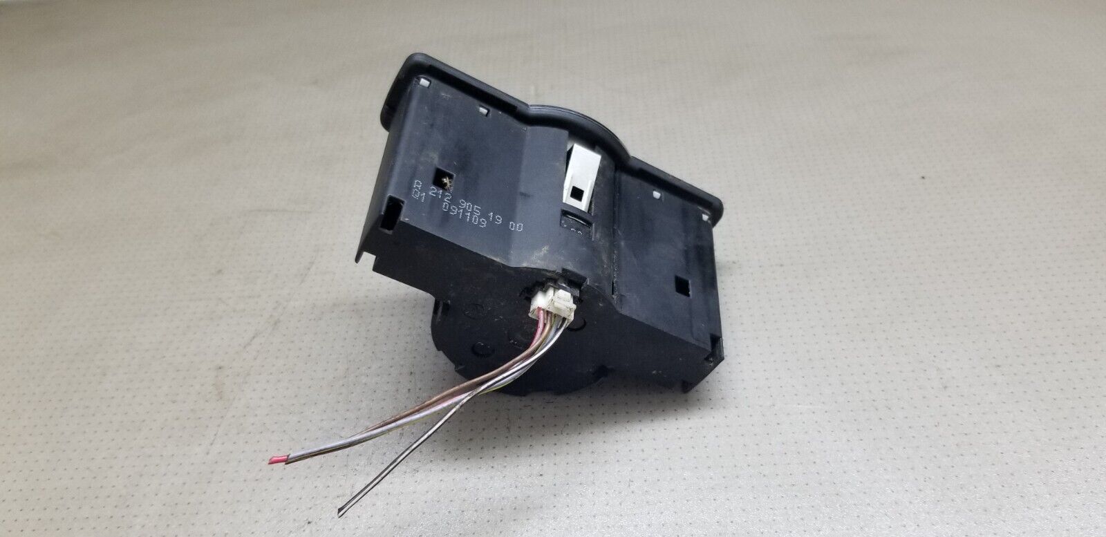 MERCEDES-BENZ E W212 Headlight Switch Control A2129051900 - Image 3