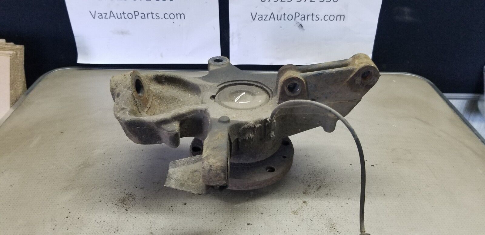 Side profile of Mercedes Sprinter 2016 front left wheel bearing assembly