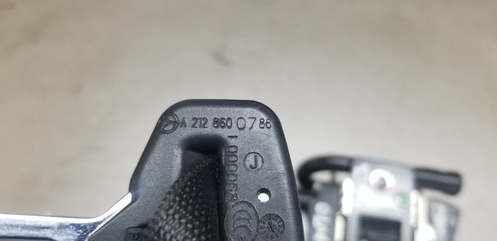 Mercedes W212 E-Class Facelift front left seat belt A2128600786 black