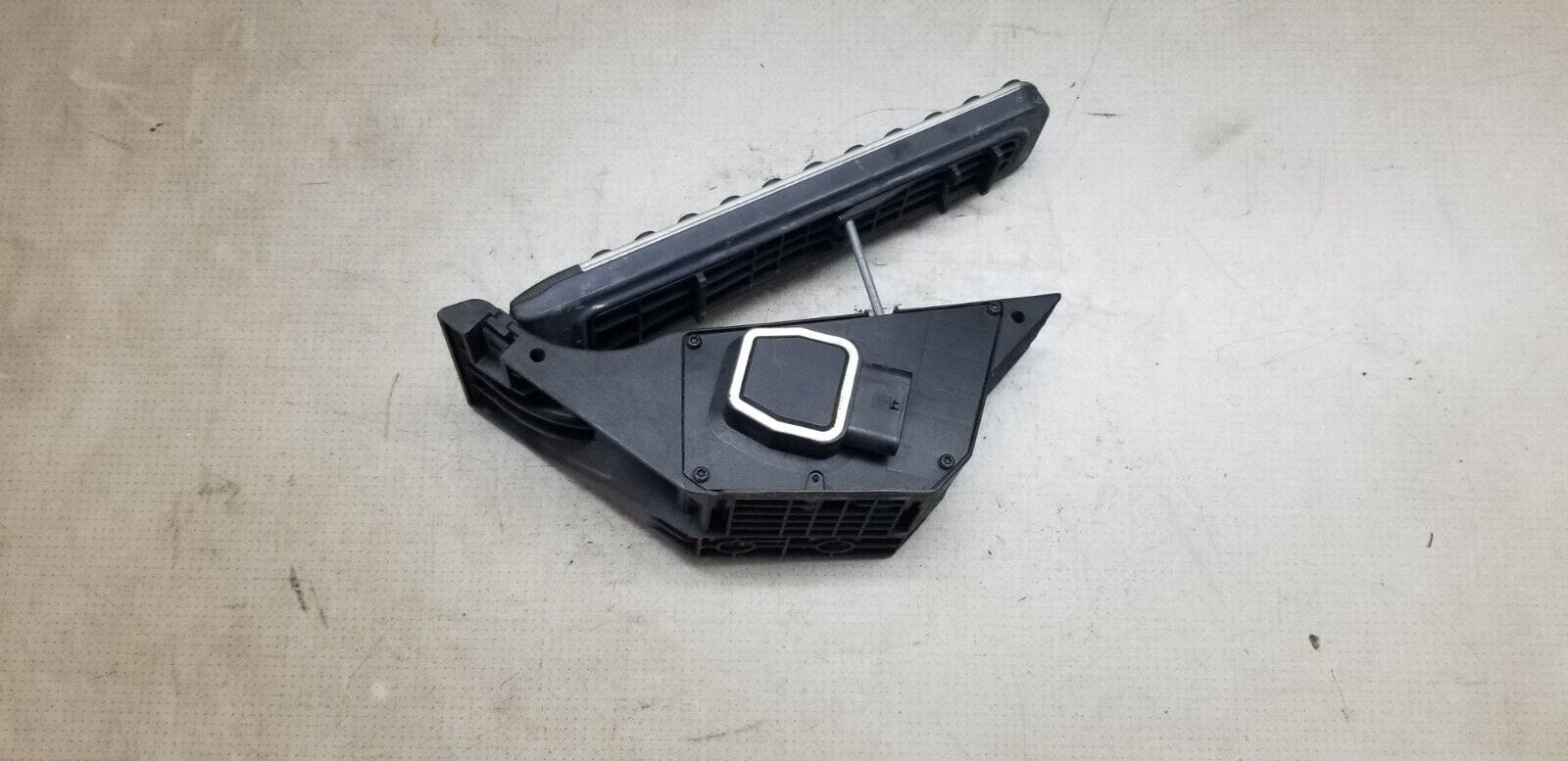 Mercedes Benz E Class C207 W207 2.1 CDI Diesel Throttle Pedal 2012 |O - Image 4