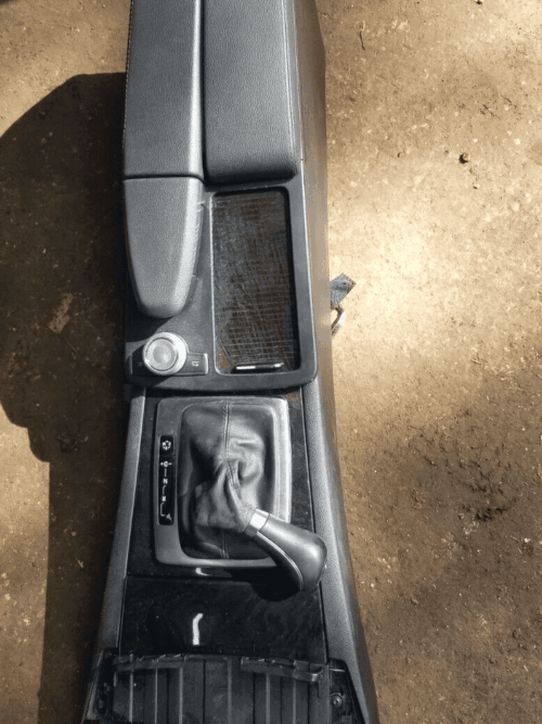 MERCEDES E CLASS C207 W207 CENTRE CONSOLE LEATHER ARM REST 2012 A2046800150