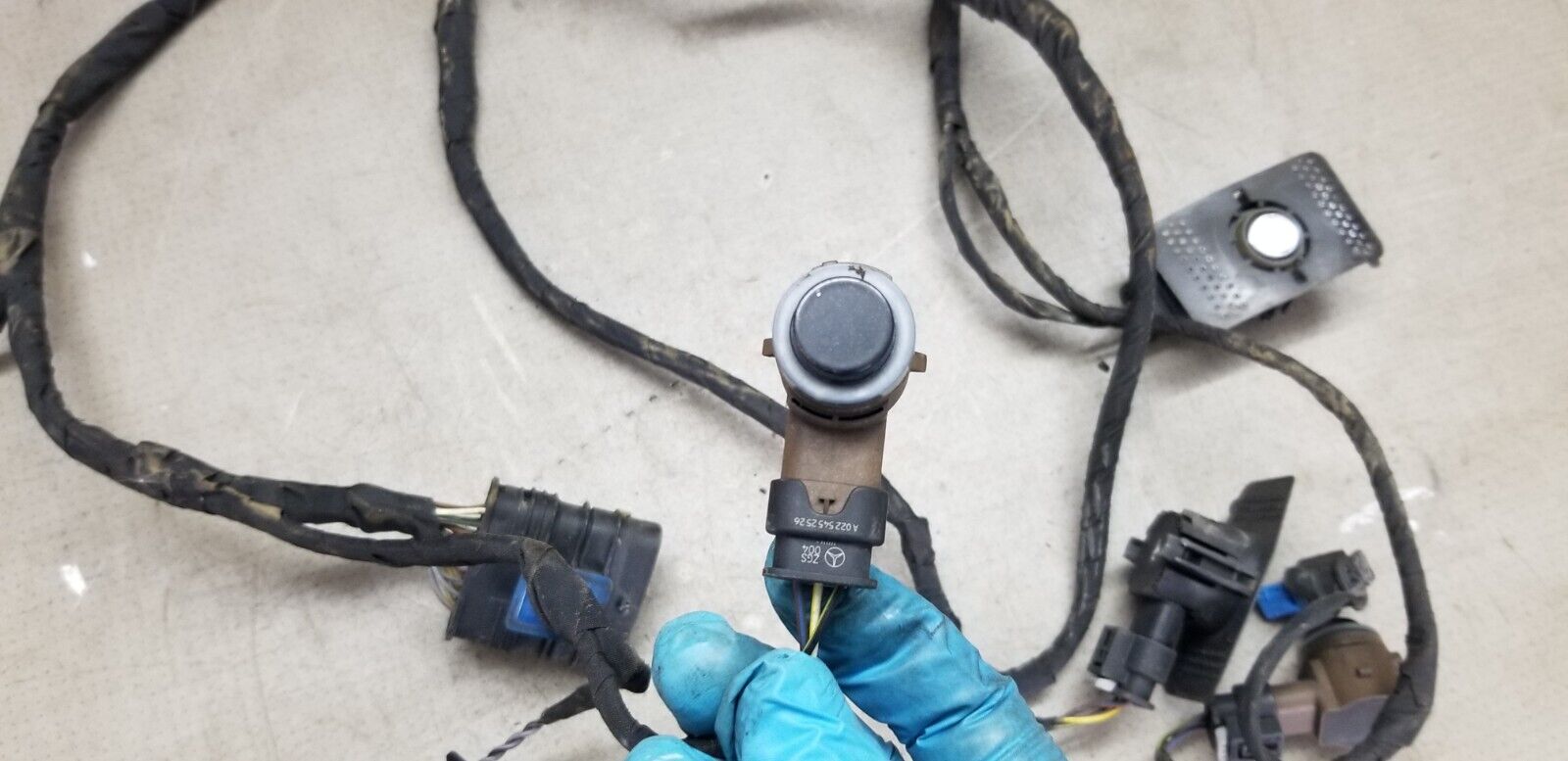 Mercedes E220 2015 W212 Front Bumper Parking Sensors And Wiring Loom - Image 3