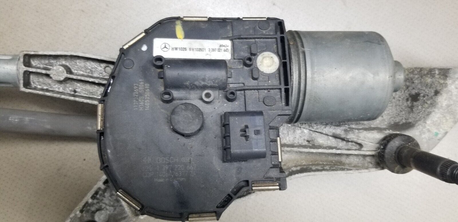 Mercedes Benz E220 CDI 2012 Front Windshield Wiper Motor A2128201340 |O - Image 3