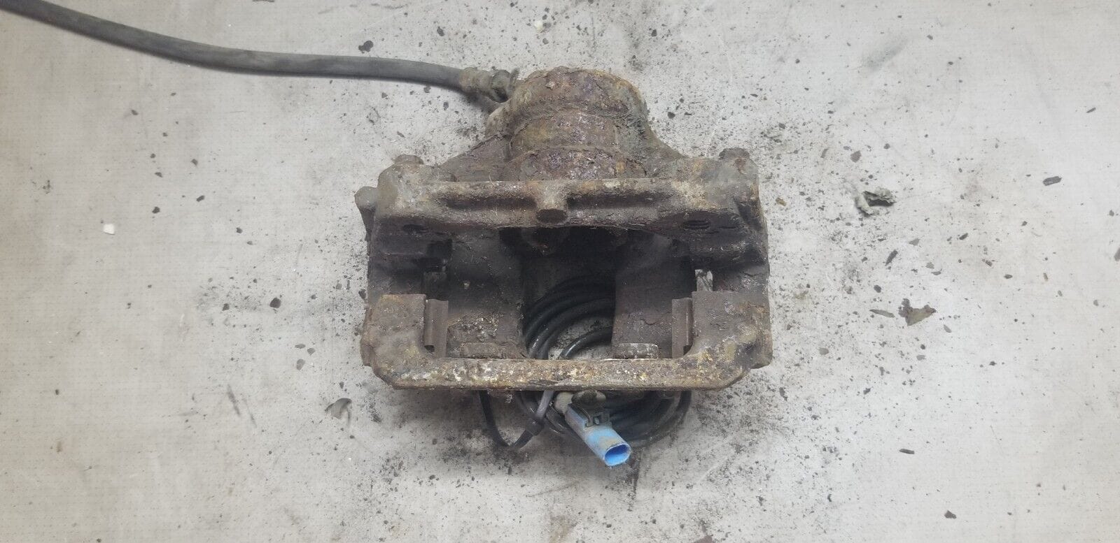 MERCEDES SPRINTER CRAFTER 2006 - 2016 PASSENGER LEFT NEAR SIDE REAR BRAKE CALIPE - Image 6