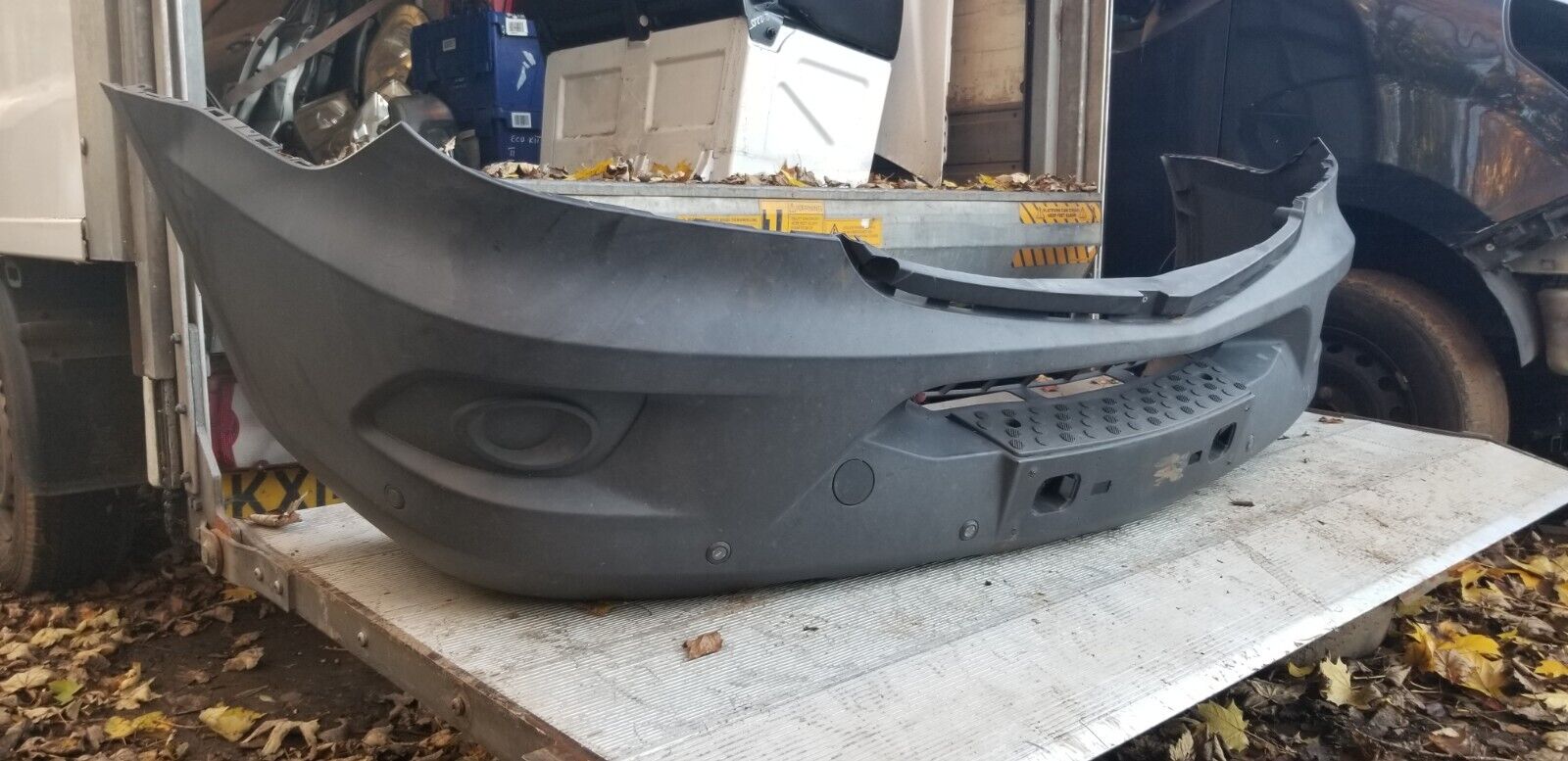 Mercedes Sprinter Genuine Front Bumper A9068851570 |O - Image 3