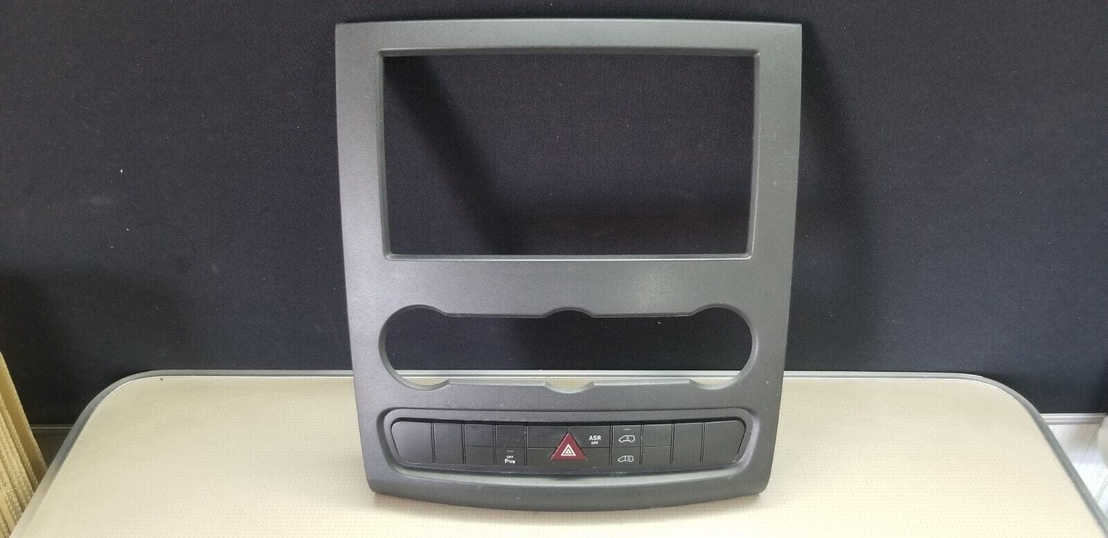 Mercedes Sprinter Heater Control Stereo Centre Surround Trim 07-18 A9066800017 |O