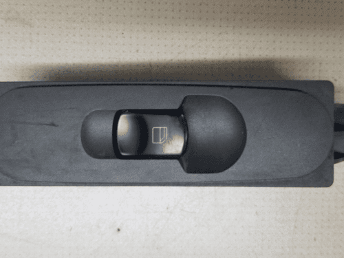 MERCEDES SPRINTER MK2 09-23 ELE WINDOW SWITCH (FRONT PASSENGER SIDE) A9065451913