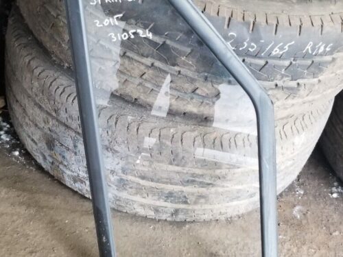 Mercedes Sprinter Quarter Glass Front Right 43R-001025 W906 2.1L Diesel 2015