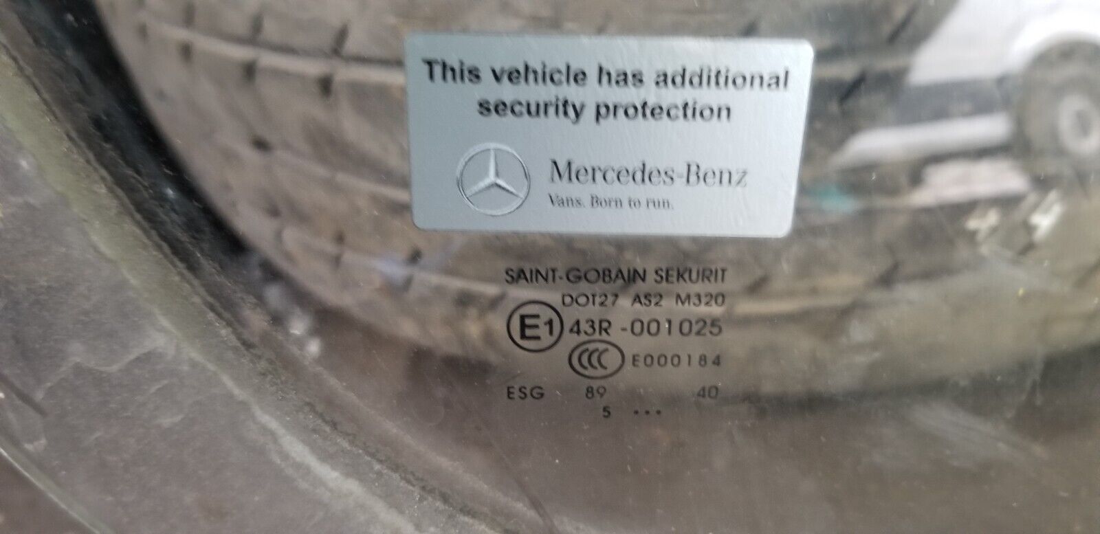 Mercedes Sprinter W906 / Crafter 2006-18 Front Door Right Side Window Glass - Image 3