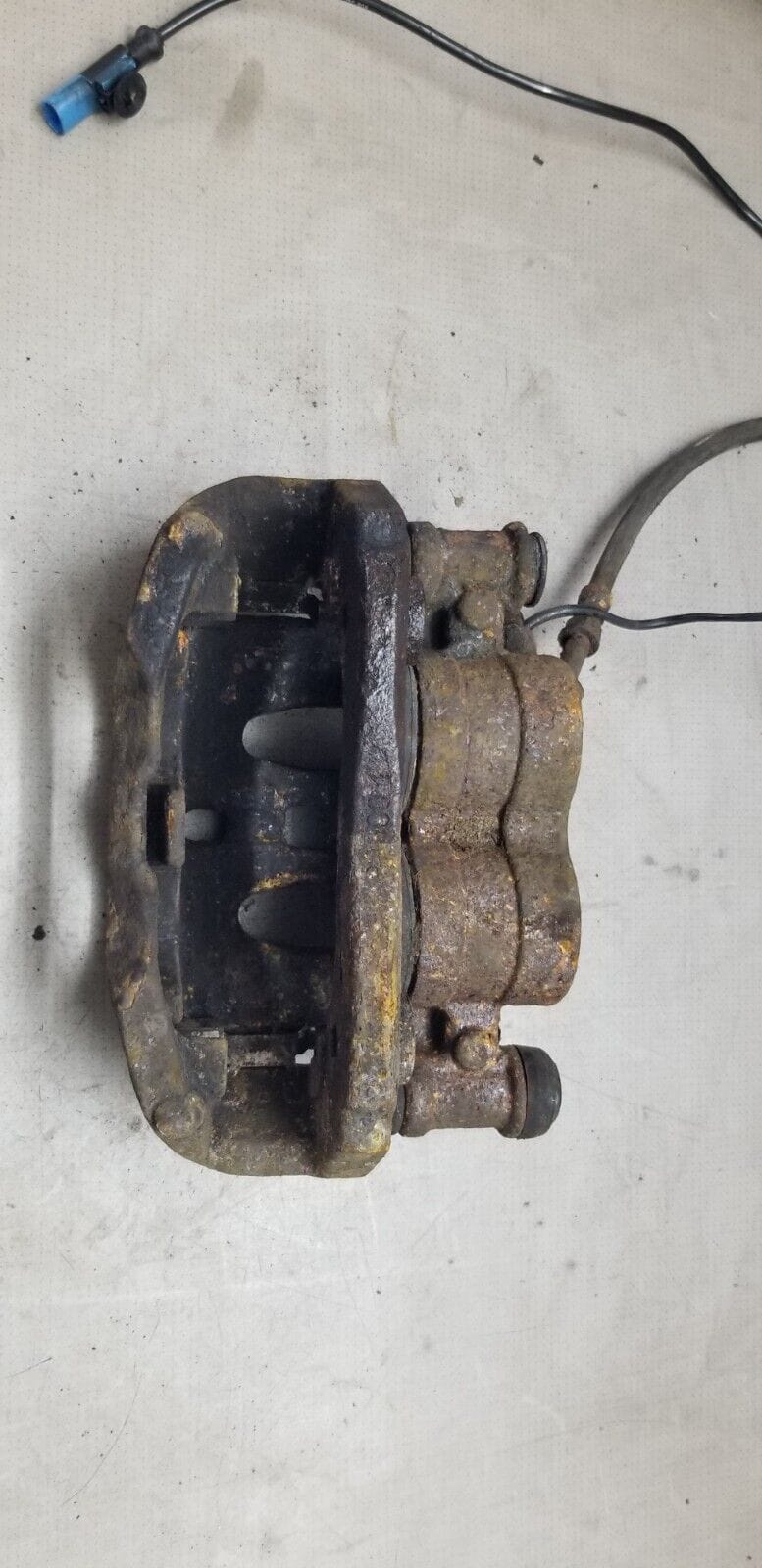 MERCEDES SPRINTER W906 RIGHT FRONT BRAKE CALIPER DRIVERS SIDE 2013 - Image 5