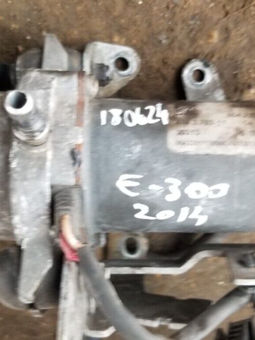 OEM Mercedes-Benz E-Class W212 E300 vacuum pump 2.1 Diesel Hybrid