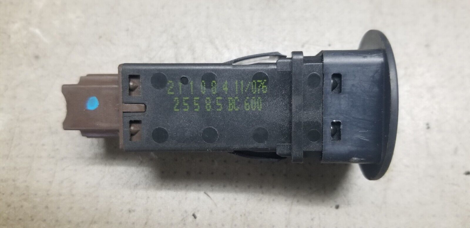 NISSAN QASHQAI AIRBAG OFF SWITCH 25585BC600 J10 MK1 2011 - Image 3