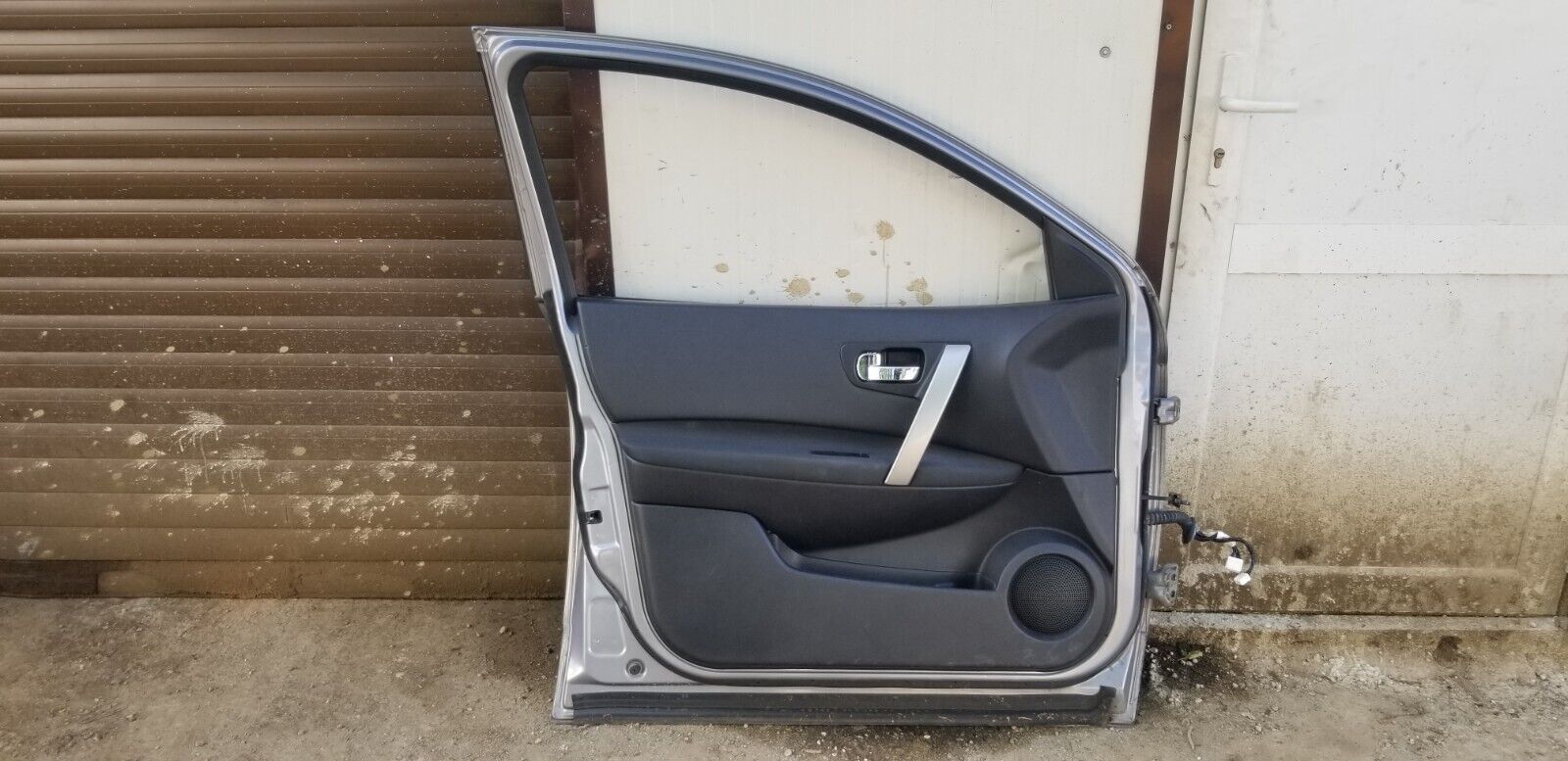 NISSAN QASHQAI DOOR FRONT PASSENGER SIDE OFFSIDE RH 2011 GREY - Image 4