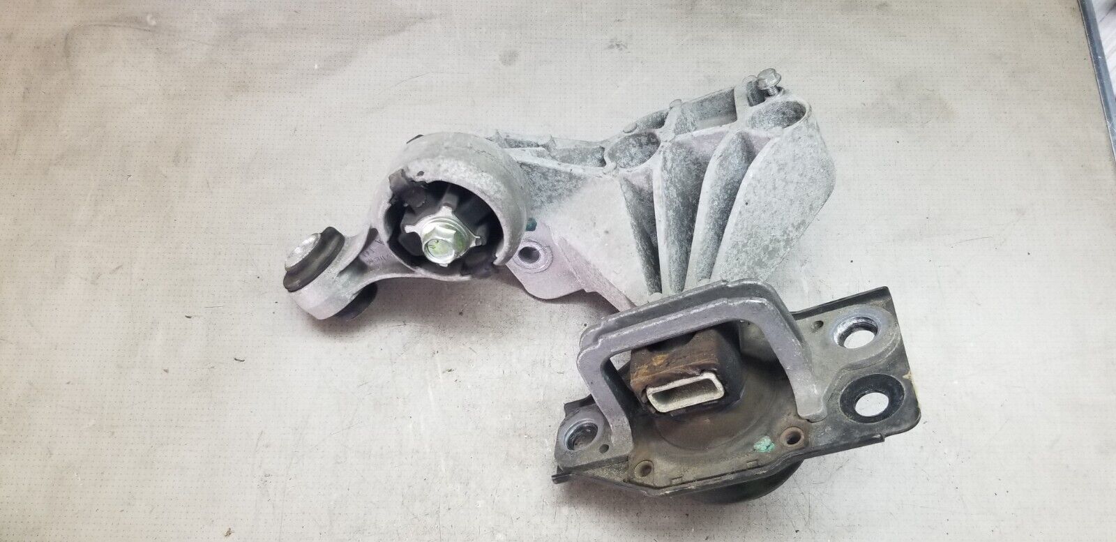 Nissan Qashqai +2 Engine Mount Engine 1.5 Diesel 2010-2014 - Image 3
