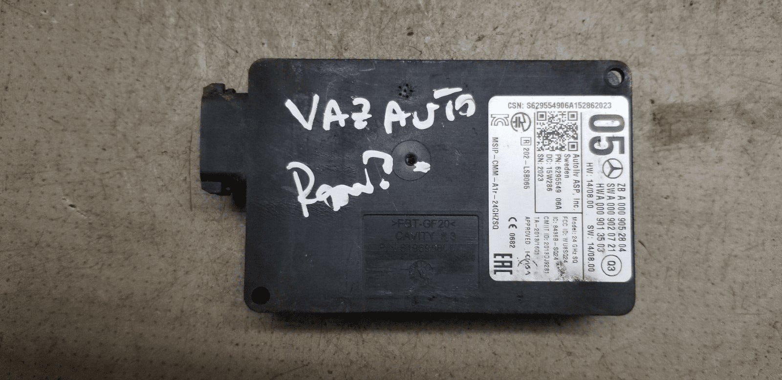 Mercedes-Benz collision warning radar sensor A0009052804 front view