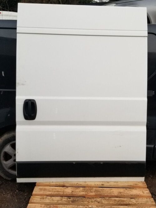 Peugeot Boxer Passenger Nearside Side Sliding Door 2.0HDI 2018 (WHITE)