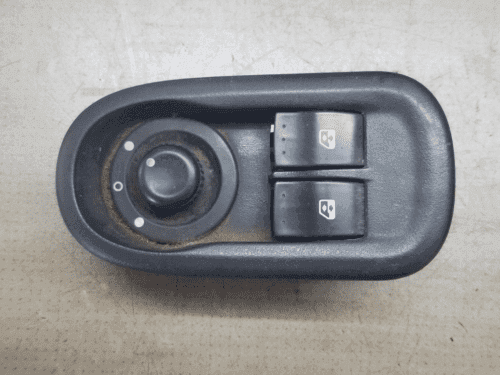 RENAULT MASTER WINDOW CONTROL SWITCH FRONT RIGHT 2.3L DSL MAN 2015