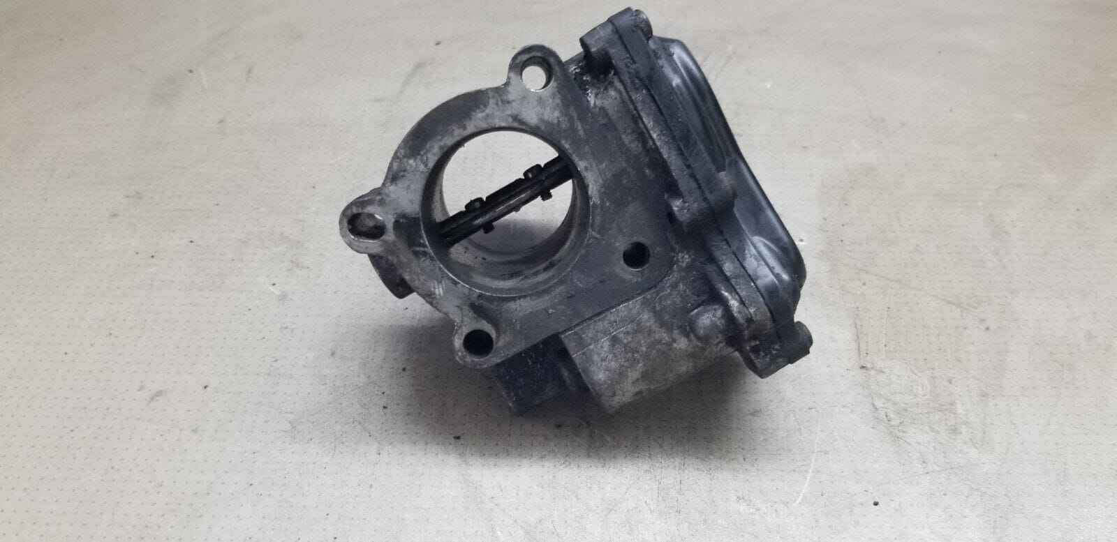Renault Master 2.3 Diesel Throttle Body 8200987453 - Image 3
