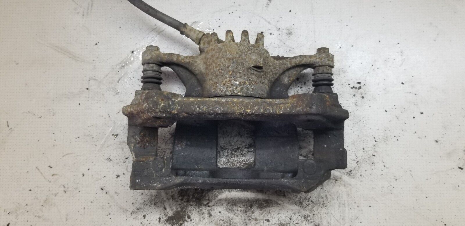 RENAULT TRAFIC 1.6 DIESEL PASSENGERS SIDE FRONT BRAKE CALIPER NSF 2015 - 2019 - Image 6