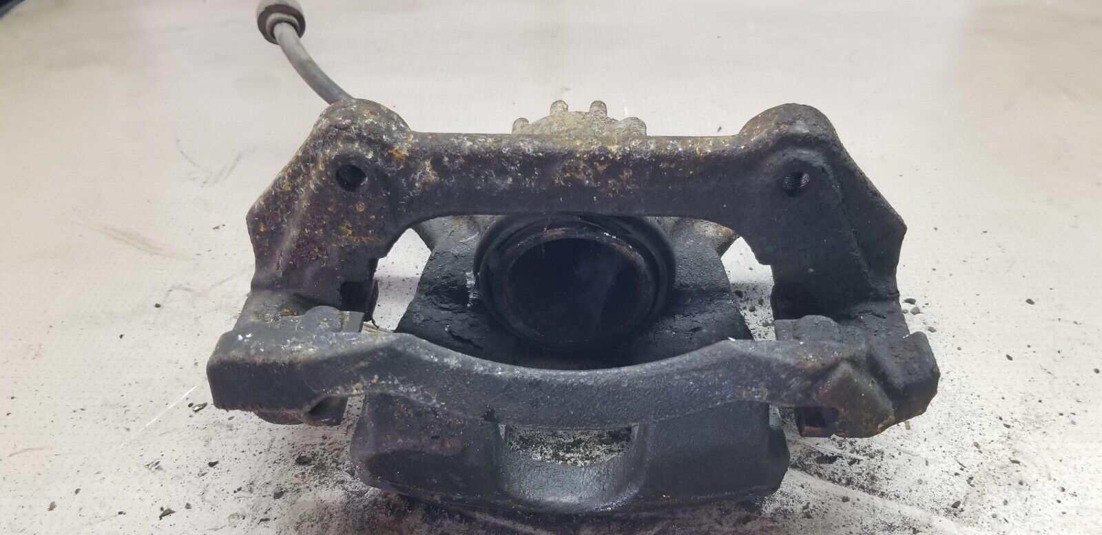 RENAULT TRAFIC 1.6 DIESEL PASSENGERS SIDE FRONT BRAKE CALIPER NSF 2015 - 2019 - Image 7