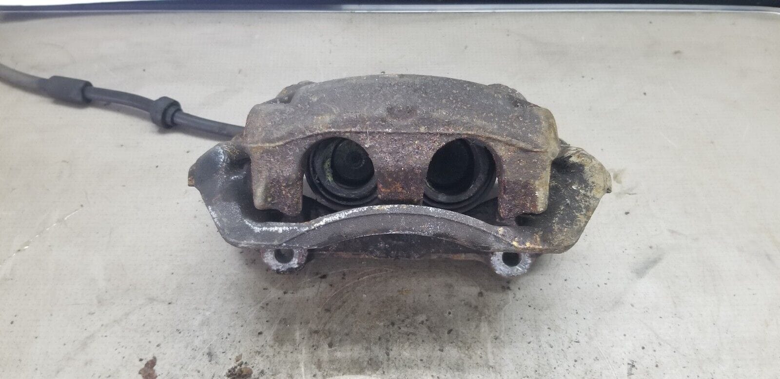 RENAULT TRAFIC Brake Caliper Drivers Front 2012 2.0 Diesel - Image 3
