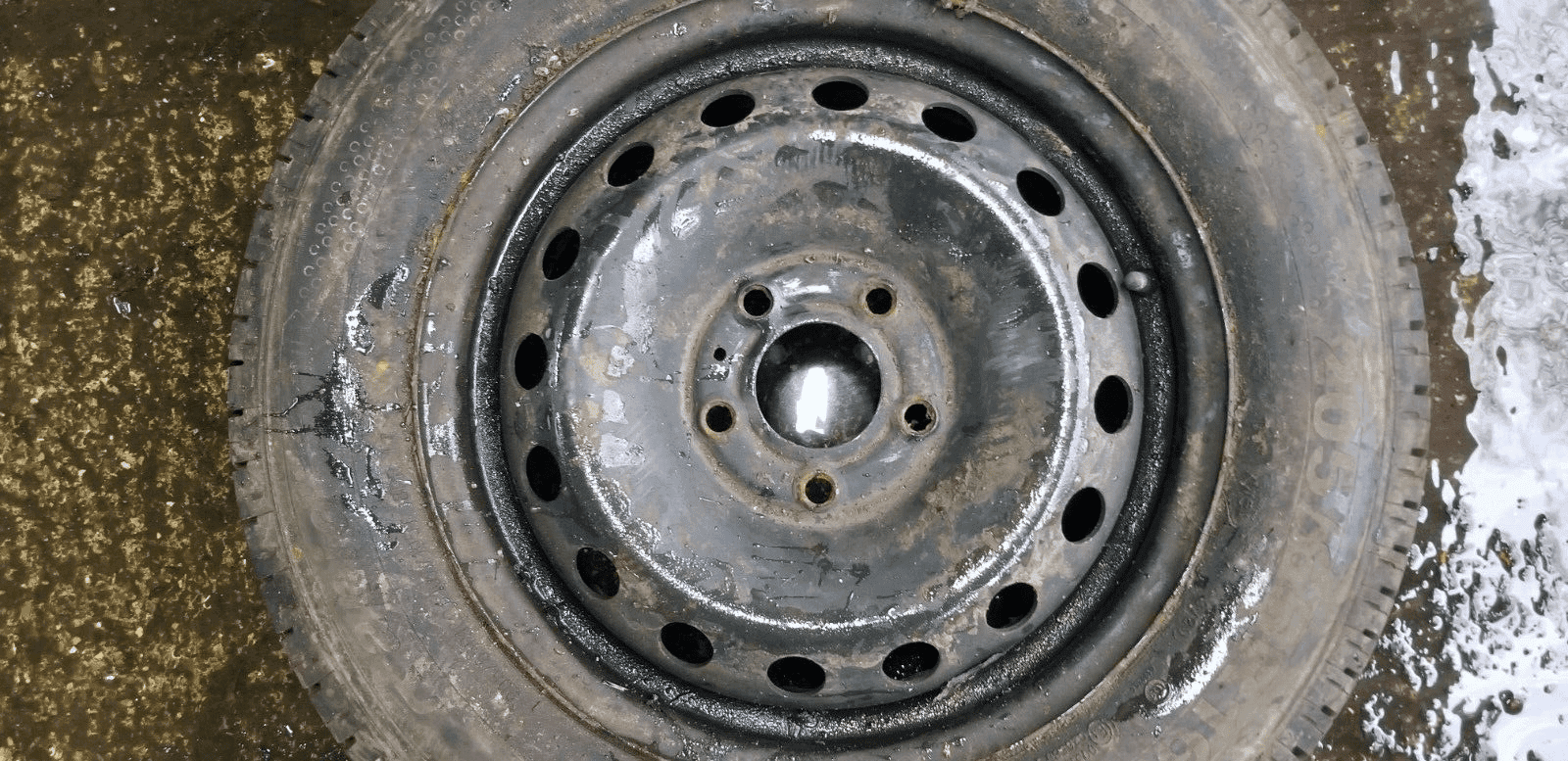 RENAULT TRAFIC STEEL WHEEL AND TYRE 205/65 R16C - Image 3